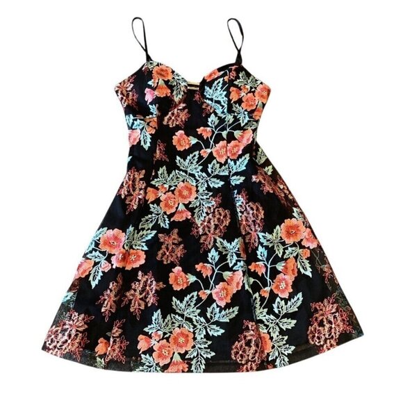 Guess SZ M Black Embroidered Mesh 80's Dress Boho Whimsigoth Fairy Sexy Y2K - Picture 2 of 15